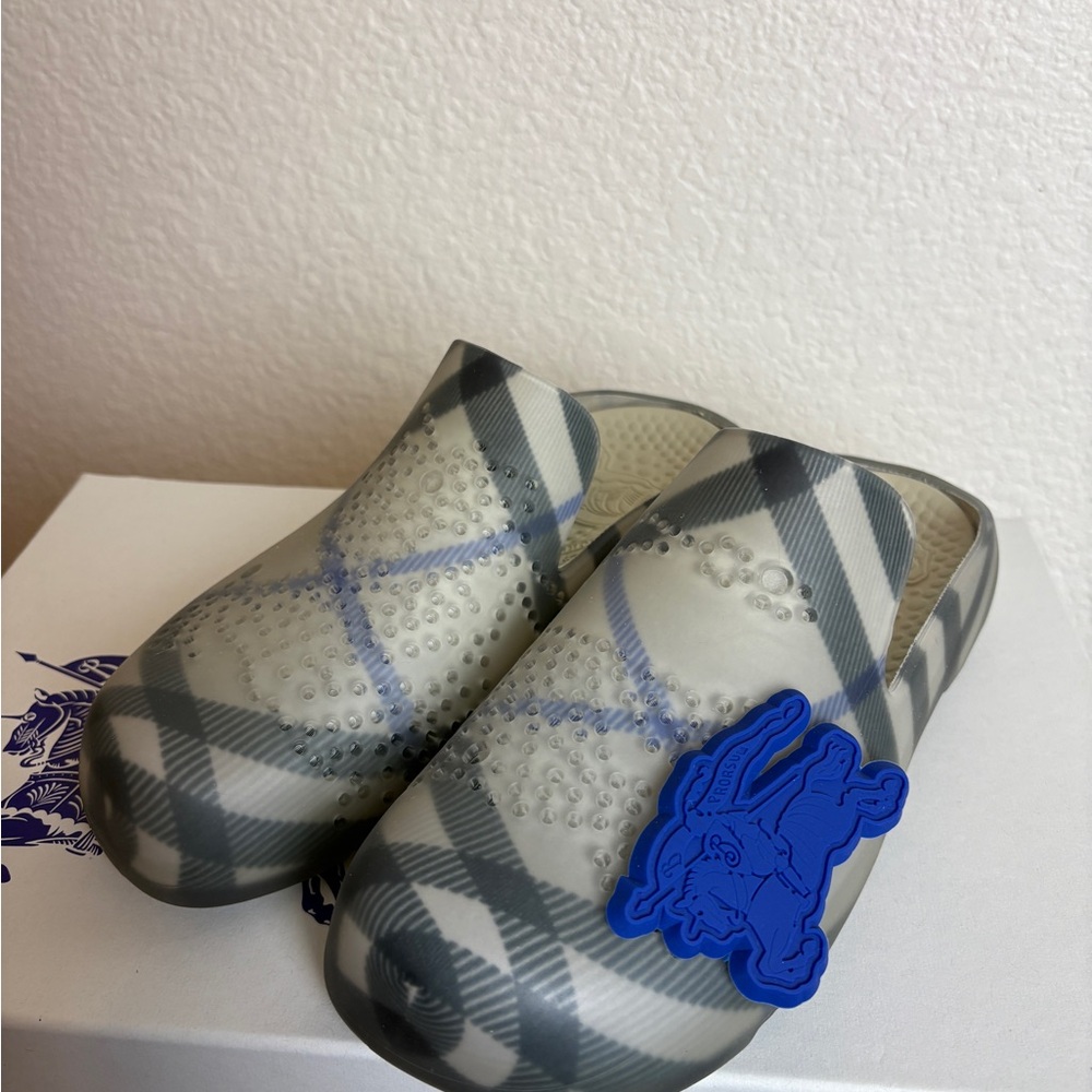 Burberry Plaid Clogs women’s 36